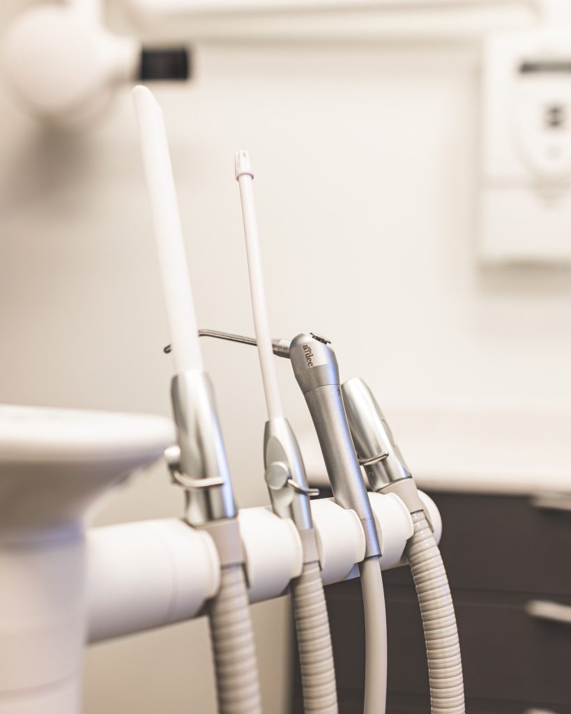 Dentist 77566